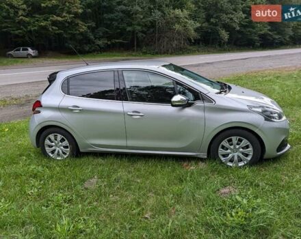 Серый Пежо 208, объемом двигателя 1.6 л и пробегом 219 тыс. км за 7800 $, фото 1 на Automoto.ua