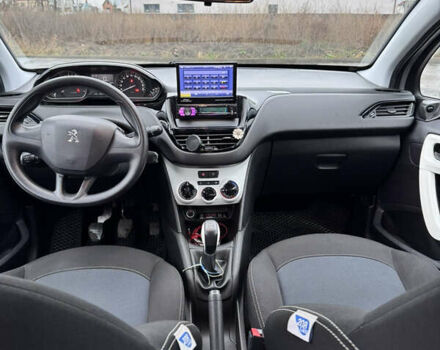 Сірий Пежо 208, об'ємом двигуна 1 л та пробігом 88 тис. км за 8100 $, фото 7 на Automoto.ua