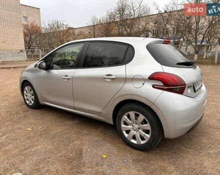 Серый Пежо 208, объемом двигателя 1.2 л и пробегом 172 тыс. км за 8700 $, фото 1 на Automoto.ua