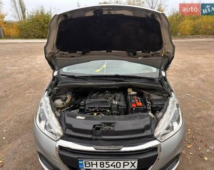 Серый Пежо 208, объемом двигателя 1.2 л и пробегом 172 тыс. км за 8700 $, фото 18 на Automoto.ua