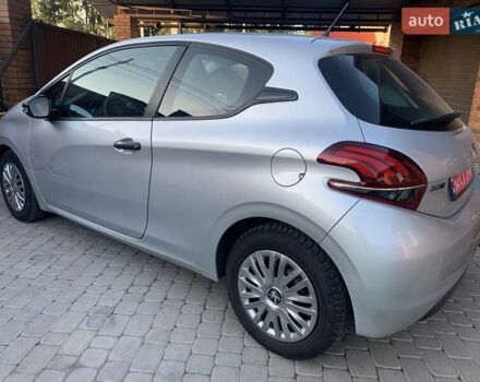 Серый Пежо 208, объемом двигателя 1.2 л и пробегом 121 тыс. км за 5999 $, фото 1 на Automoto.ua