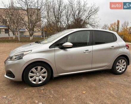Серый Пежо 208, объемом двигателя 1.2 л и пробегом 172 тыс. км за 8700 $, фото 10 на Automoto.ua