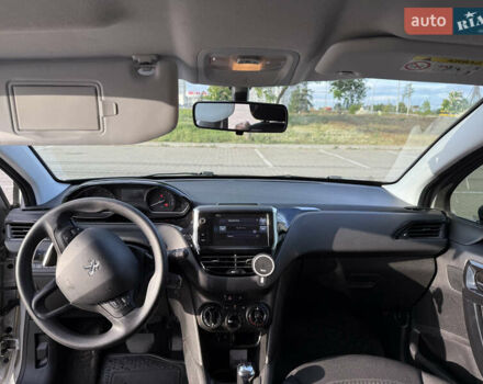 Сірий Пежо 208, об'ємом двигуна 1.2 л та пробігом 119 тис. км за 8500 $, фото 11 на Automoto.ua