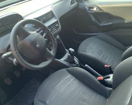 Серый Пежо 208, объемом двигателя 1.2 л и пробегом 121 тыс. км за 5999 $, фото 7 на Automoto.ua