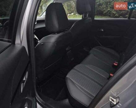 Сірий Пежо 208, об'ємом двигуна 0 л та пробігом 110 тис. км за 15107 $, фото 15 на Automoto.ua