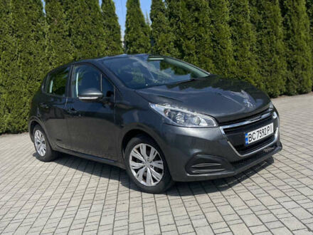 Пежо 208 2013 у Самборе на Automoto.ua Сірий Пежо 208, об'ємом двигуна 1.2 л та пробігом 185 тис. км за 6500 $, фото 1 на Automoto.ua