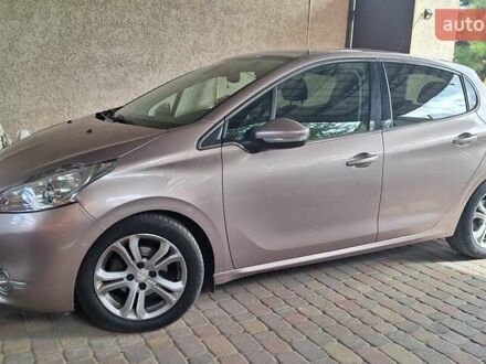 Пежо 208 2013 в Полтаве на Automoto.ua Серый Пежо 208, объемом двигателя 1.6 л и пробегом 81 тыс. км за 9900 $, фото 1 на Automoto.ua