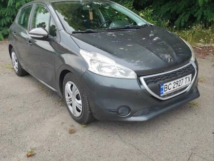Пежо 208 2014 в Сокале на Automoto.ua Серый Пежо 208, объемом двигателя 1.4 л и пробегом 226 тыс. км за 5400 $, фото 1 на Automoto.ua