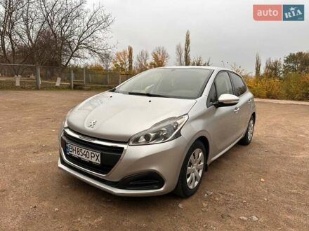 Серый Пежо 208, объемом двигателя 1.2 л и пробегом 172 тыс. км за 8700 $, фото 1 на Automoto.ua
