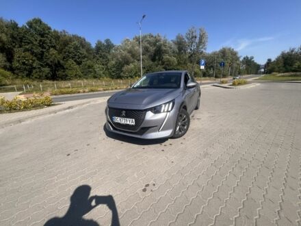 Серый Пежо 208, объемом двигателя 0 л и пробегом 108 тыс. км за 10000 $, фото 1 на Automoto.ua