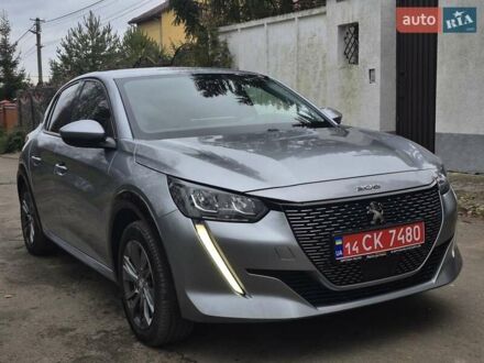 Серый Пежо 208, объемом двигателя 0 л и пробегом 110 тыс. км за 15107 $, фото 1 на Automoto.ua