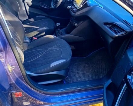 Синій Пежо 208, об'ємом двигуна 1.2 л та пробігом 206 тис. км за 6000 $, фото 2 на Automoto.ua