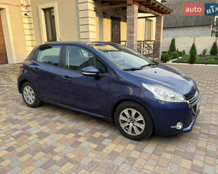 Синій Пежо 208, об'ємом двигуна 1.2 л та пробігом 200 тис. км за 5200 $, фото 2 на Automoto.ua