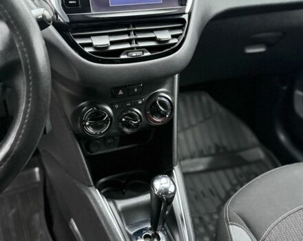 Синій Пежо 208, об'ємом двигуна 1.2 л та пробігом 120 тис. км за 8800 $, фото 8 на Automoto.ua