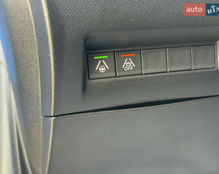 Синий Пежо 208, объемом двигателя 0 л и пробегом 135 тыс. км за 15700 $, фото 24 на Automoto.ua