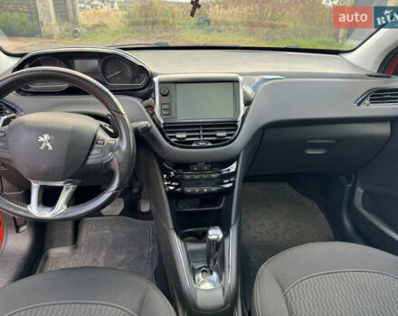 Помаранчевий Пежо 208, об'ємом двигуна 1.2 л та пробігом 125 тис. км за 8300 $, фото 19 на Automoto.ua