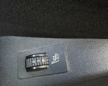 Помаранчевий Пежо 208, об'ємом двигуна 1.2 л та пробігом 125 тис. км за 8300 $, фото 25 на Automoto.ua