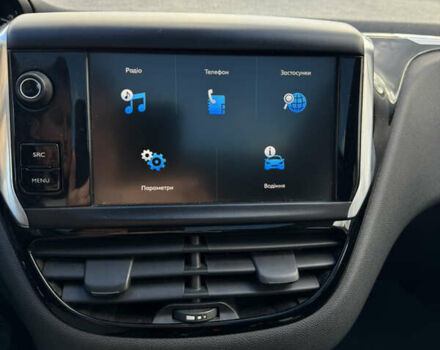 Помаранчевий Пежо 208, об'ємом двигуна 1.2 л та пробігом 125 тис. км за 8300 $, фото 28 на Automoto.ua