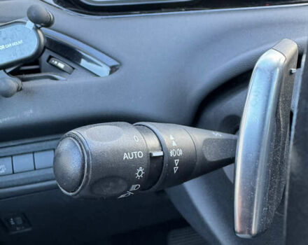 Помаранчевий Пежо 208, об'ємом двигуна 1.2 л та пробігом 125 тис. км за 8300 $, фото 22 на Automoto.ua