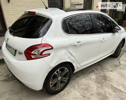 Білий Пежо 208 Hatchback (5d), об'ємом двигуна 1.6 л та пробігом 155 тис. км за 6800 $, фото 21 на Automoto.ua