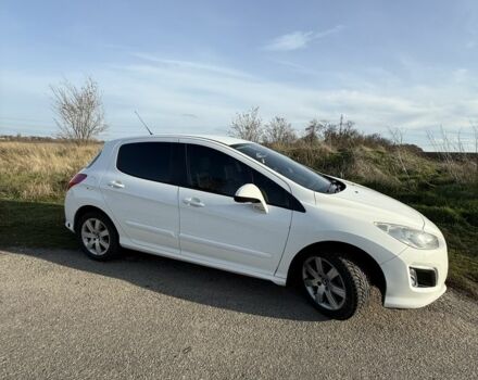 Белый Пежо 3008, объемом двигателя 1.6 л и пробегом 2 тыс. км за 6700 $, фото 4 на Automoto.ua