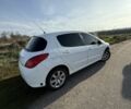 Белый Пежо 3008, объемом двигателя 1.6 л и пробегом 2 тыс. км за 6700 $, фото 2 на Automoto.ua