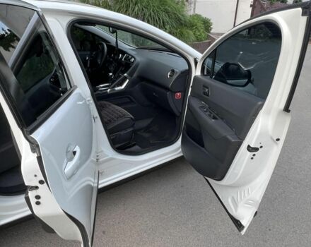 Белый Пежо 3008, объемом двигателя 1.6 л и пробегом 95 тыс. км за 11800 $, фото 9 на Automoto.ua