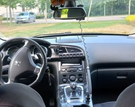 Белый Пежо 3008, объемом двигателя 2 л и пробегом 206 тыс. км за 11000 $, фото 6 на Automoto.ua