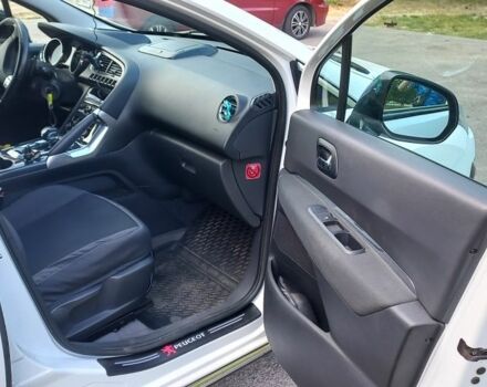 Белый Пежо 3008, объемом двигателя 2 л и пробегом 206 тыс. км за 11000 $, фото 9 на Automoto.ua