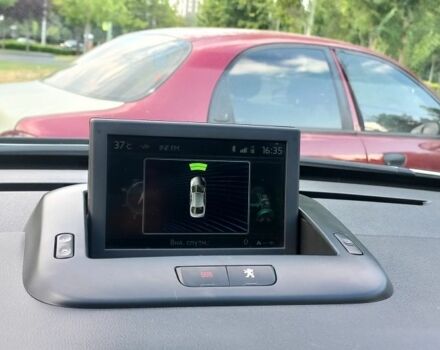 Белый Пежо 3008, объемом двигателя 2 л и пробегом 206 тыс. км за 11000 $, фото 3 на Automoto.ua