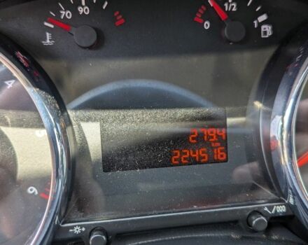 Пежо 3008 2010 в Днепре (Днепропетровске) на Automoto.ua Белый Пежо 3008, объемом двигателя 2 л и пробегом 224 тыс. км за 10100 $, фото 9 на Automoto.ua