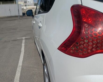 Пежо 3008 2010 в Днепре (Днепропетровске) на Automoto.ua Белый Пежо 3008, объемом двигателя 2 л и пробегом 224 тыс. км за 10100 $, фото 8 на Automoto.ua