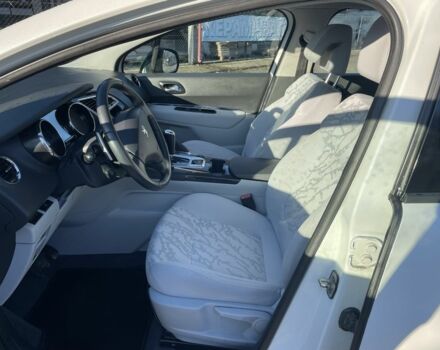 Белый Пежо 3008, объемом двигателя 1.6 л и пробегом 240 тыс. км за 8300 $, фото 9 на Automoto.ua