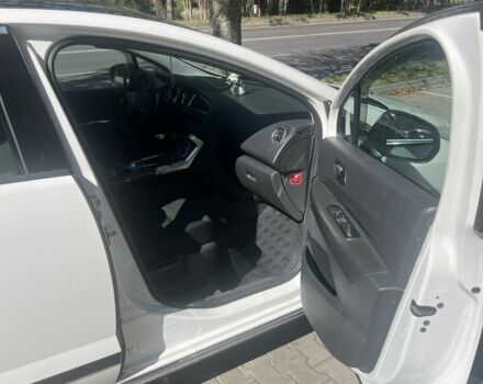 Белый Пежо 3008, объемом двигателя 1.6 л и пробегом 181 тыс. км за 8500 $, фото 3 на Automoto.ua