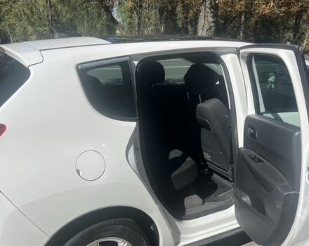 Белый Пежо 3008, объемом двигателя 1.6 л и пробегом 181 тыс. км за 8500 $, фото 4 на Automoto.ua