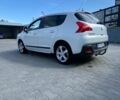 Белый Пежо 3008, объемом двигателя 1.6 л и пробегом 267 тыс. км за 7900 $, фото 1 на Automoto.ua