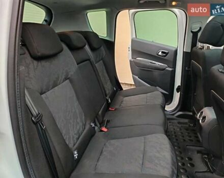 Білий Пежо 3008, об'ємом двигуна 2 л та пробігом 196 тис. км за 8350 $, фото 12 на Automoto.ua