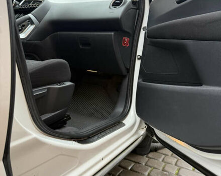 Белый Пежо 3008, объемом двигателя 1.56 л и пробегом 260 тыс. км за 8500 $, фото 33 на Automoto.ua