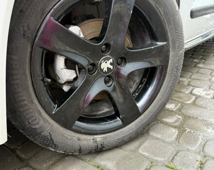 Белый Пежо 3008, объемом двигателя 1.56 л и пробегом 260 тыс. км за 8500 $, фото 10 на Automoto.ua