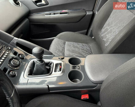 Белый Пежо 3008, объемом двигателя 1.56 л и пробегом 260 тыс. км за 8500 $, фото 17 на Automoto.ua