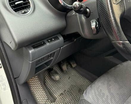 Белый Пежо 3008, объемом двигателя 1.56 л и пробегом 260 тыс. км за 8500 $, фото 21 на Automoto.ua