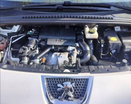 Білий Пежо 3008, об'ємом двигуна 1.56 л та пробігом 240 тис. км за 8200 $, фото 2 на Automoto.ua