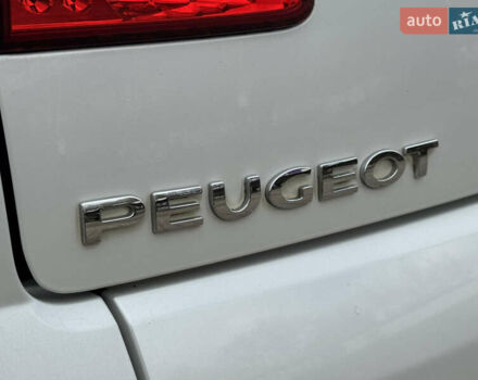 Белый Пежо 3008, объемом двигателя 1.6 л и пробегом 181 тыс. км за 8650 $, фото 46 на Automoto.ua