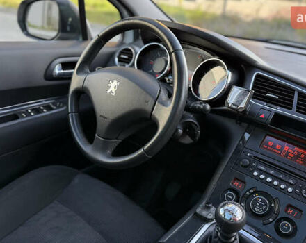 Белый Пежо 3008, объемом двигателя 2 л и пробегом 213 тыс. км за 8950 $, фото 39 на Automoto.ua