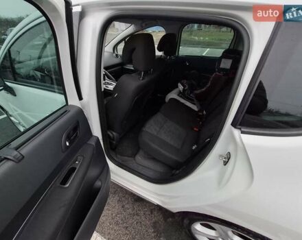 Белый Пежо 3008, объемом двигателя 1.6 л и пробегом 230 тыс. км за 7500 $, фото 9 на Automoto.ua