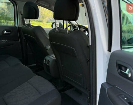 Белый Пежо 3008, объемом двигателя 2 л и пробегом 213 тыс. км за 8950 $, фото 40 на Automoto.ua