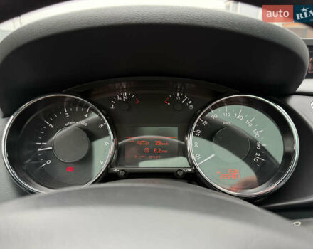 Білий Пежо 3008, об'ємом двигуна 1.6 л та пробігом 230 тис. км за 6900 $, фото 63 на Automoto.ua