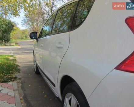 Белый Пежо 3008, объемом двигателя 1.6 л и пробегом 227 тыс. км за 8900 $, фото 73 на Automoto.ua