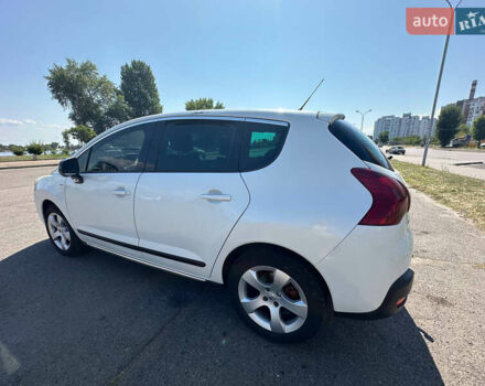 Белый Пежо 3008, объемом двигателя 1.56 л и пробегом 223 тыс. км за 9400 $, фото 2 на Automoto.ua