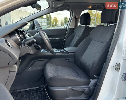 Пежо 3008 2010 в Черкассах на Automoto.ua Белый Пежо 3008, объемом двигателя 1.6 л и пробегом 169 тыс. км за 7950 $, фото 12 на Automoto.ua